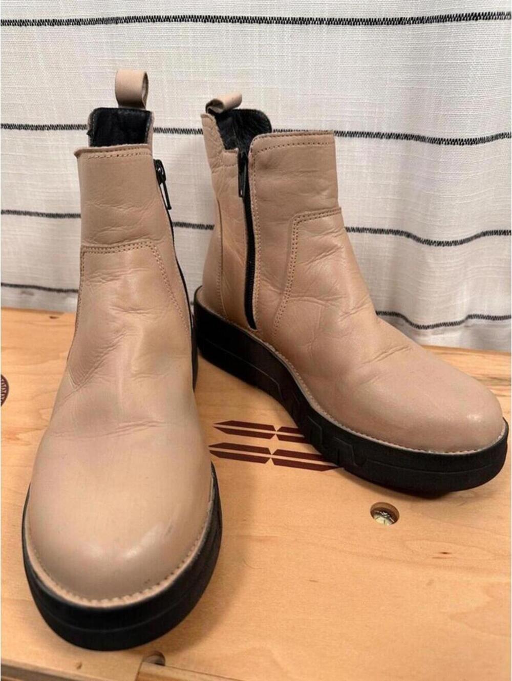 Miz Mooz LINWOOD Chelsea Boots Cream Vintage Oil Leather Size 38‎